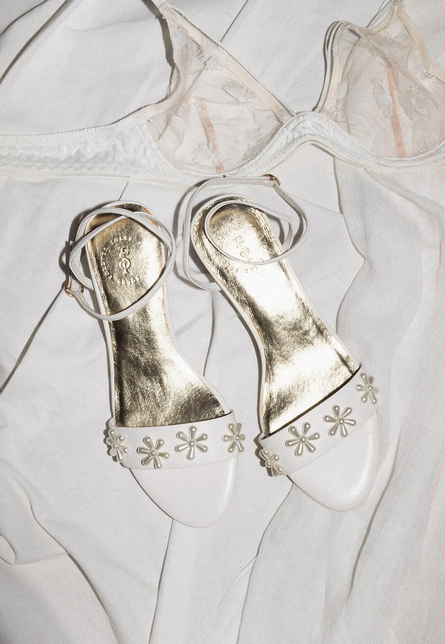 BLOOM SANDALS - PEARL FLOWER IVORY BRIDAL SHOES