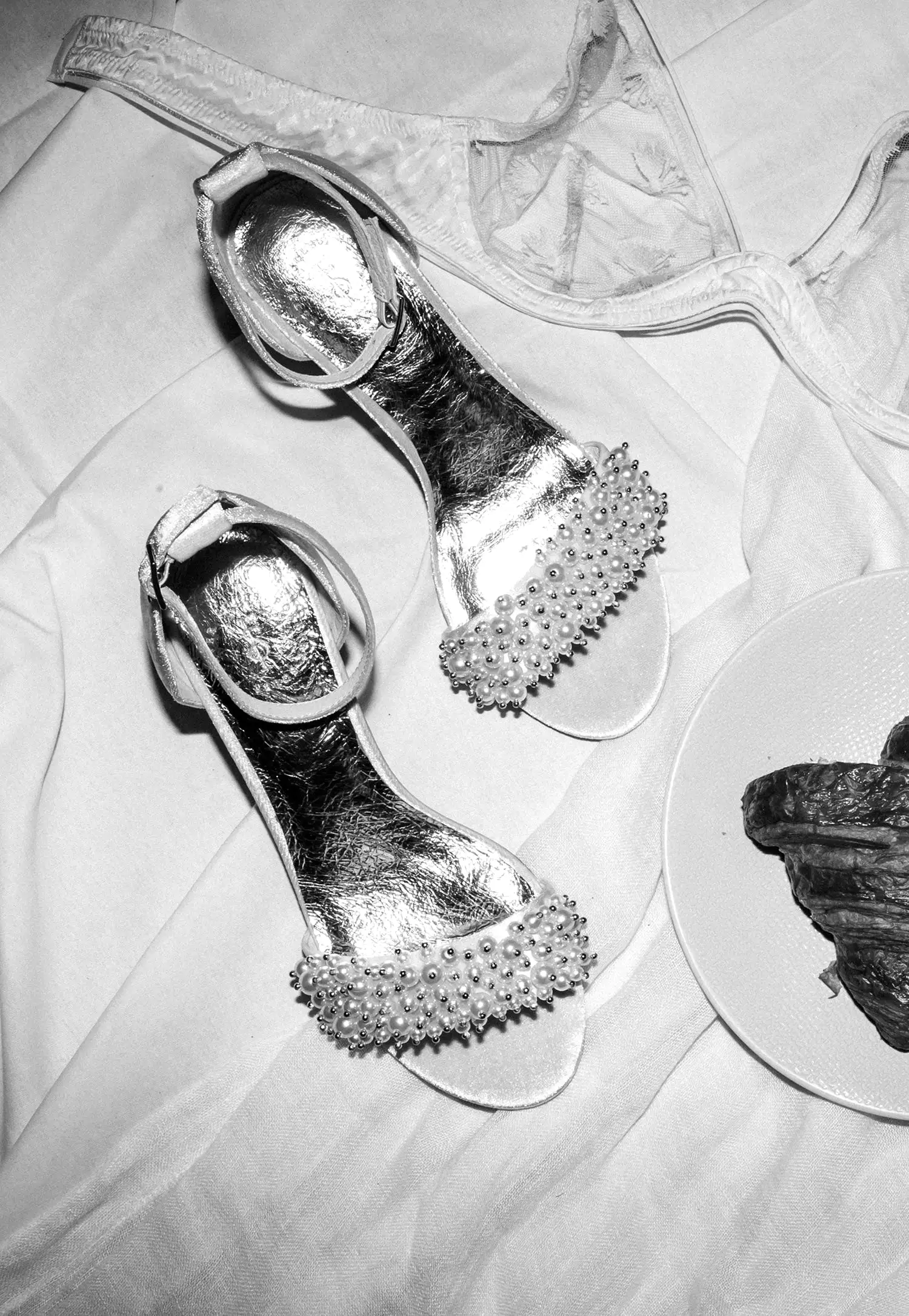 GLORIOUS - IVORY PEARL VELVET BRIDAL SHOES