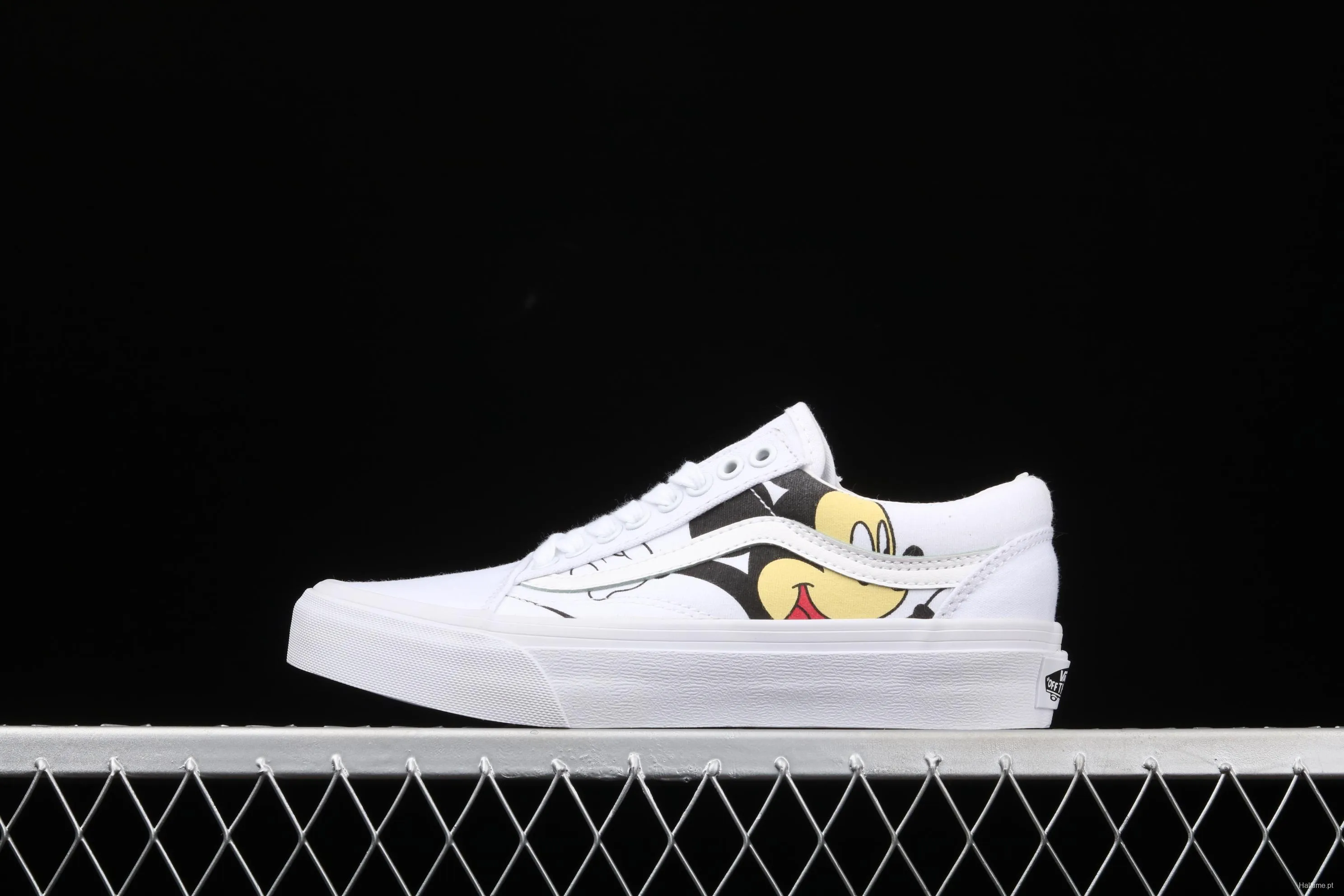 Vans Old Skool x Disney customized Mickey Mouse printed minimalist style low-top shoes VN000D3HY28